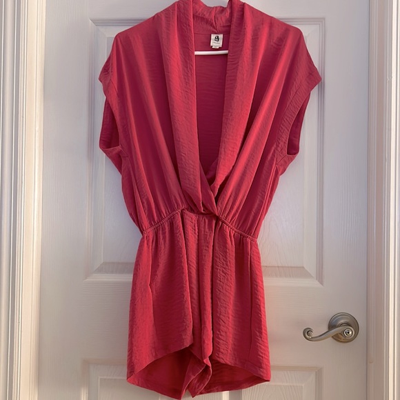 Flawless Pink Romper size x-small - Picture 2 of 9